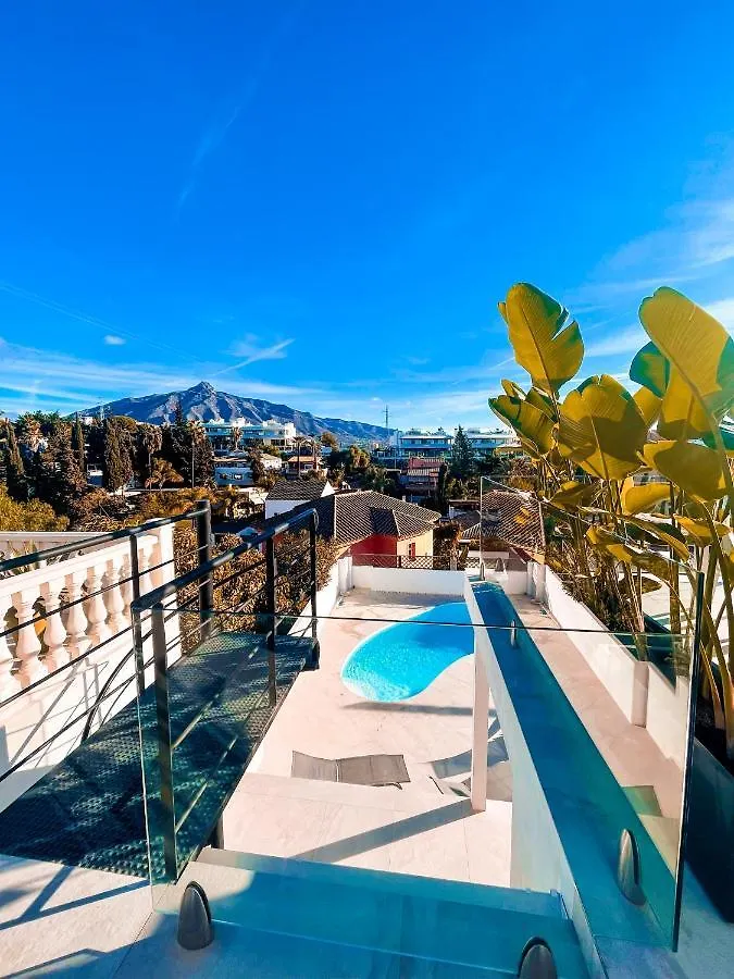 Luxury Villa In Puerto Banus Panoramic Mountain And Sea Views With Private Pool 马尔韦利亚