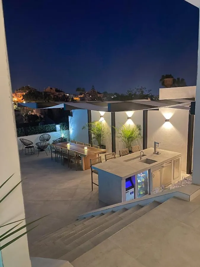 Luxury Villa In Puerto Banus Panoramic Mountain And Sea Views With Private Pool 马尔韦利亚